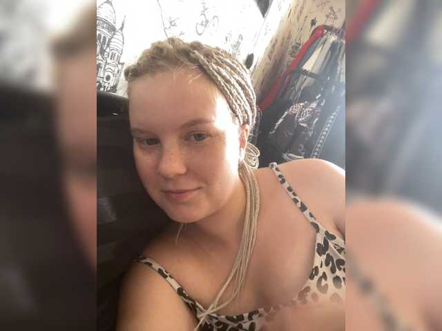 Amelia2004 live cam on BongaCams