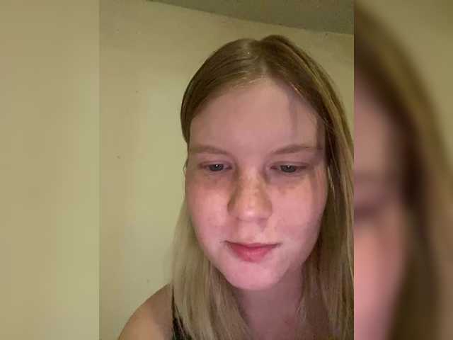 Amelia2004's BongaCams show and profile