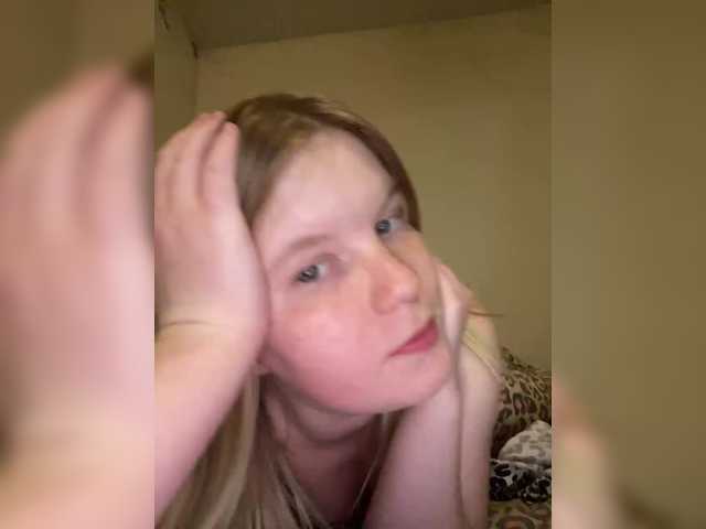 Amelia2004's BongaCams show and profile