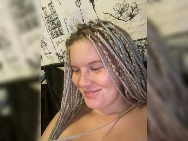Amelia2004 live cam on BongaCams