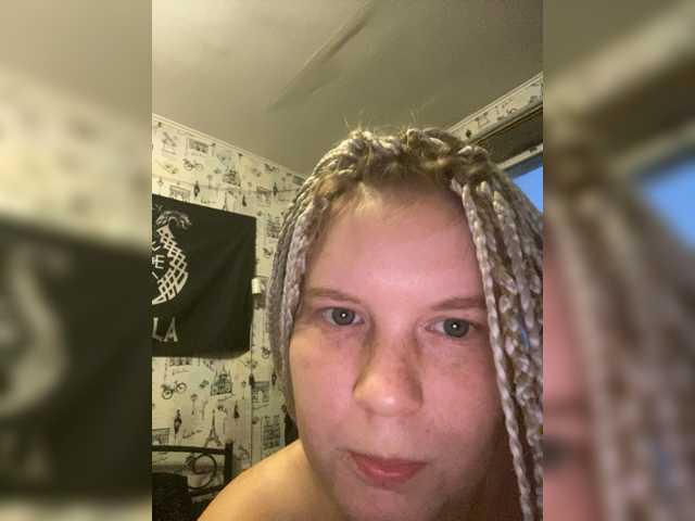 Amelia2004 live cam on BongaCams