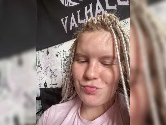 Amelia2004 live cam on BongaCams