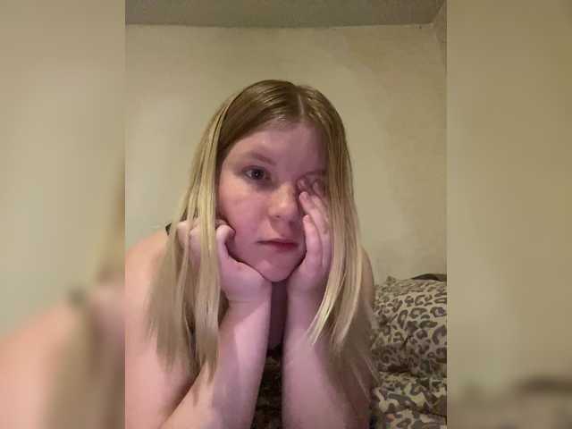 Amelia2004's BongaCams show and profile