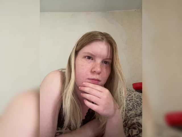 Amelia2004's BongaCams show and profile