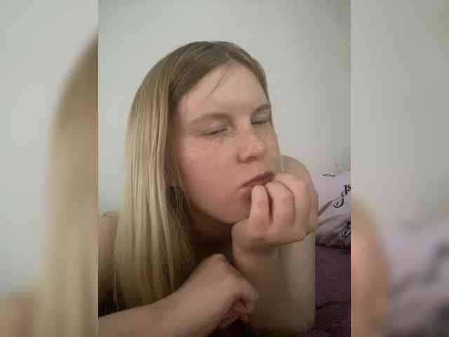 Amelia2004 webcam