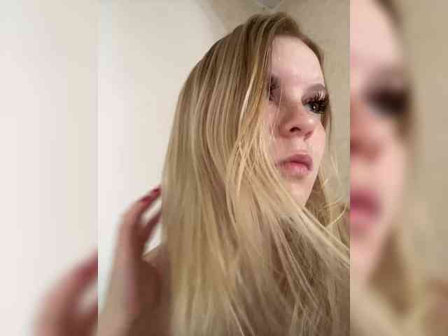 Amelia2004 webcam