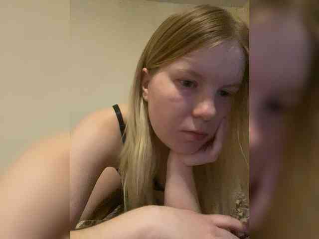 Amelia2004 webcam