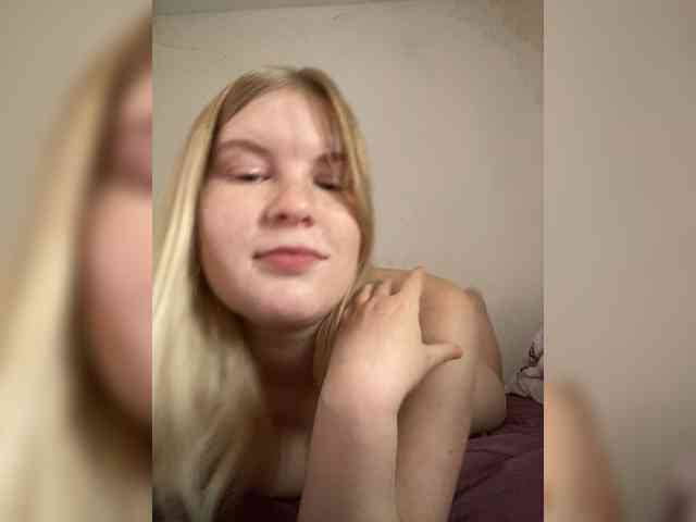 Amelia2004 webcam