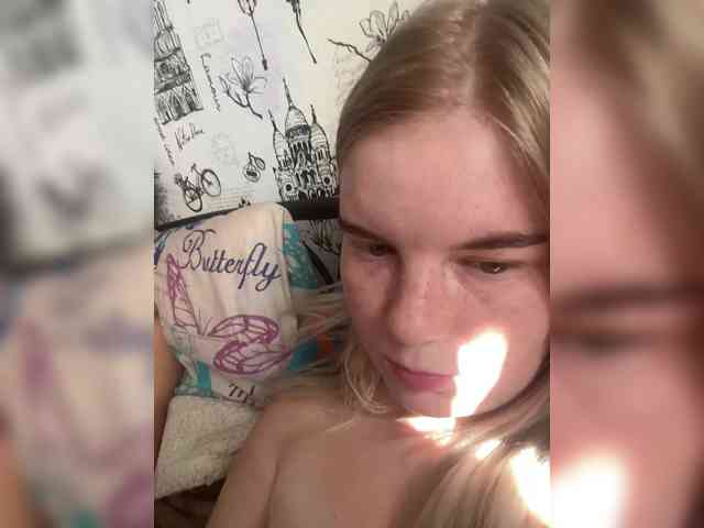 Amelia2004 webcam