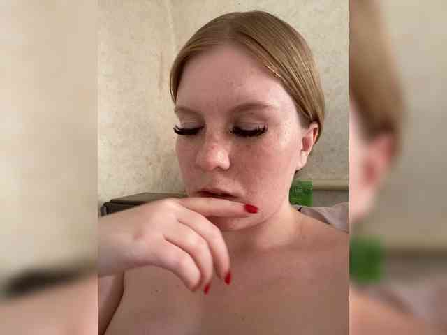 Amelia2004 webcam