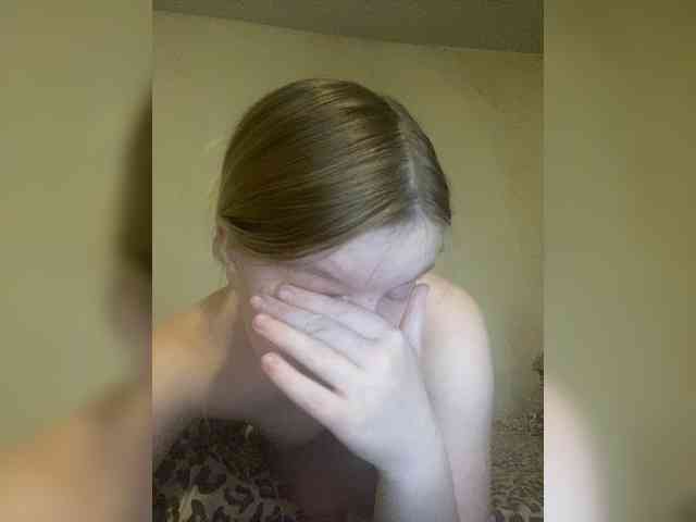 Amelia2004 webcam