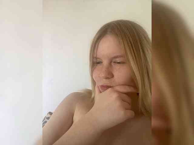 Amelia2004 webcam