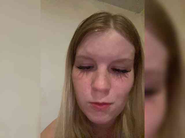 Amelia2004 webcam