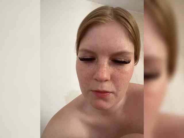 Amelia2004 webcam