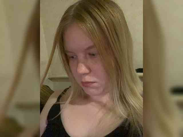 Amelia2004 webcam
