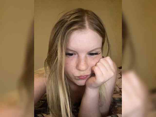 Amelia2004 webcam