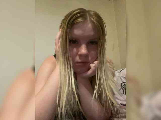 Amelia2004 webcam