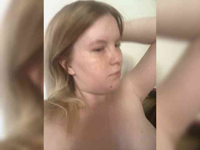 Amelia2004 webcam