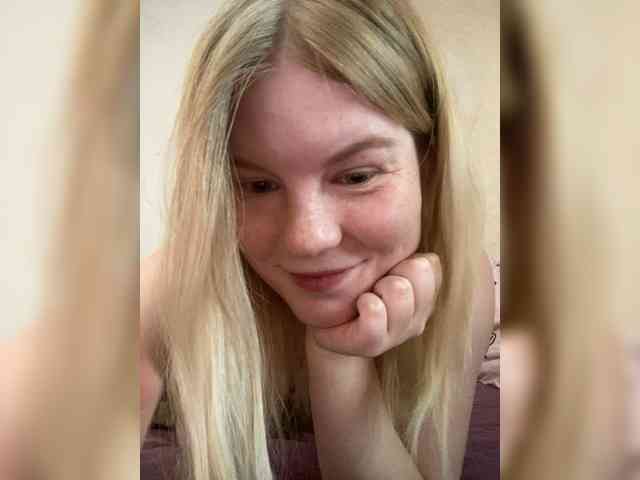 Amelia2004 webcam