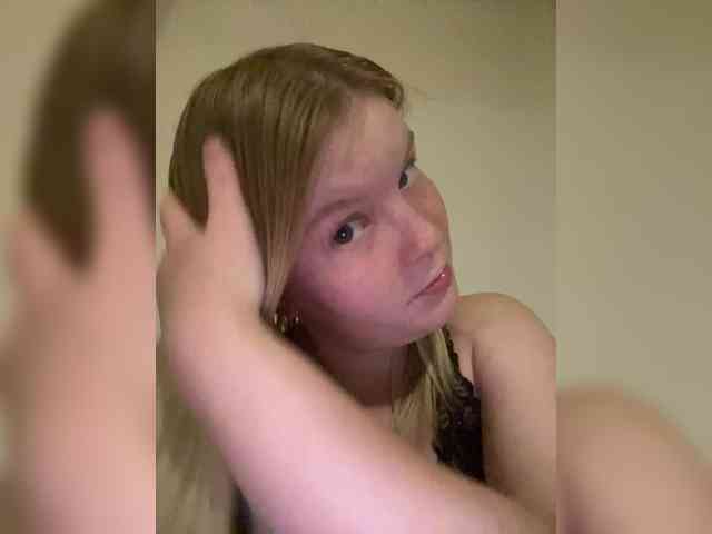 Amelia2004 webcam