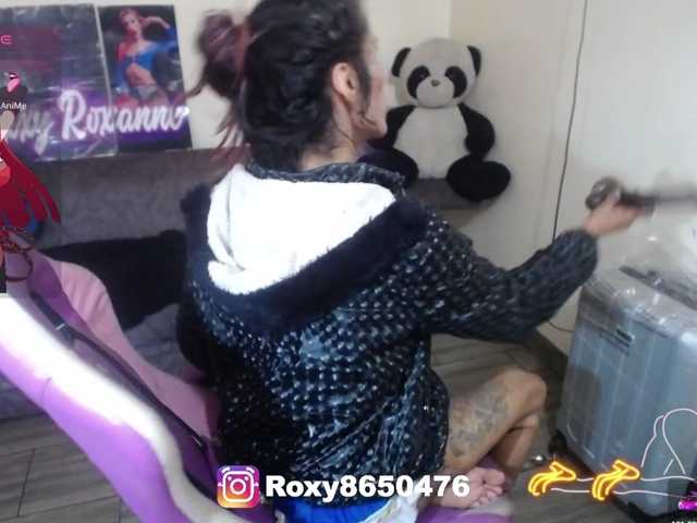 Roxy-roxxan live webcam show