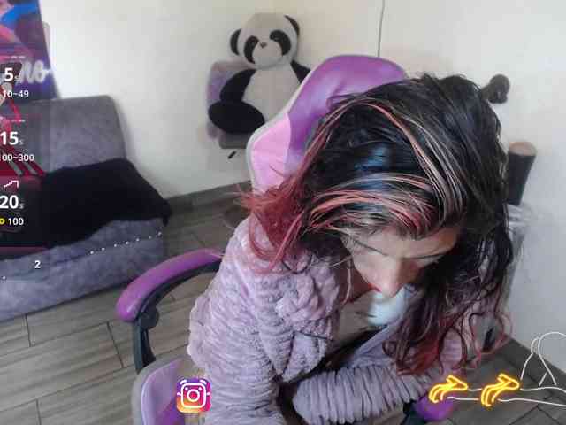 Roxy-roxxan Live Webcam on BongaCams