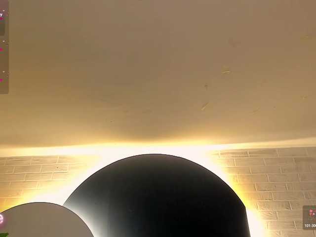CorinneRusso live cam on BongaCams