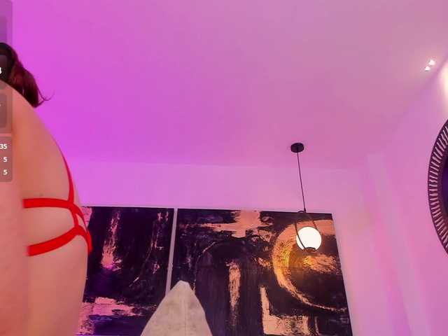 CorinneRusso live webcam show