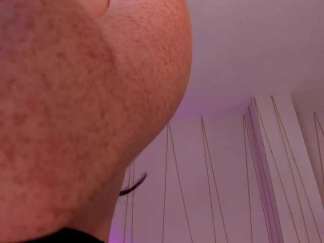 CorinneRusso live cam on BongaCams