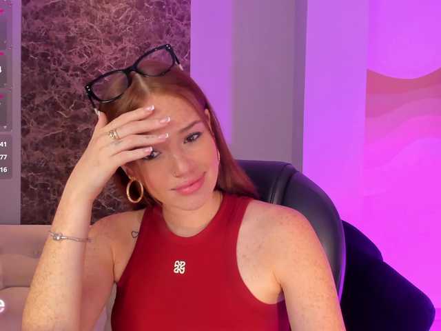 le modèle CorinneRusso est en webcam porno dans un show sur le site bongacams, il possède les tags suivants: Latino/Hispanic,Redhead,Trimmed