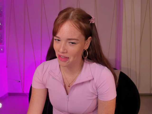 CorinneRusso live cam on BongaCams