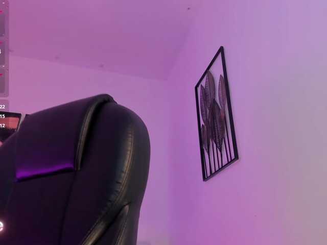 CorinneRusso live cam on BongaCams