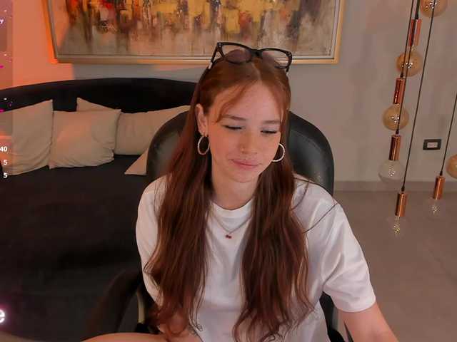CorinneRusso live cam on BongaCams