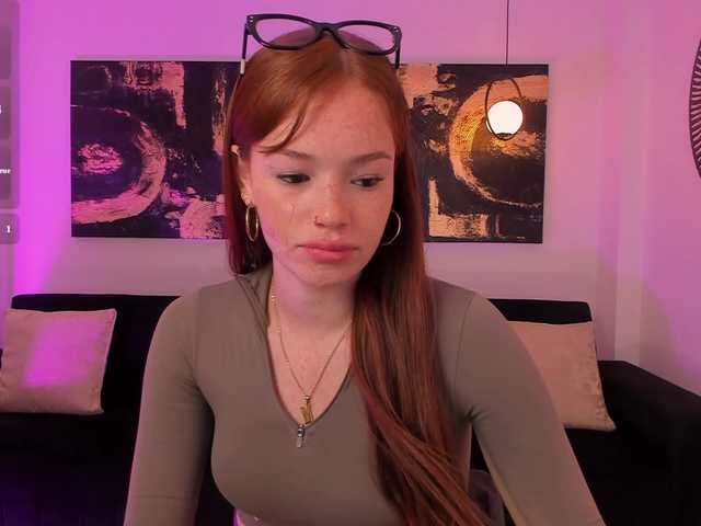CorinneRusso live webcam show