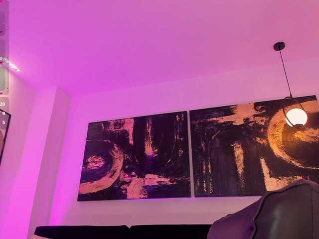 CorinneRusso live webcam show