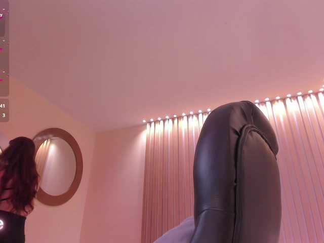 CorinneRusso live cam on BongaCams