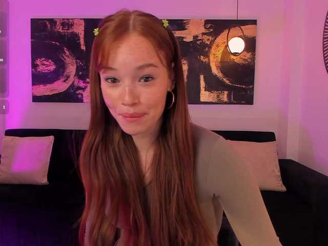 CorinneRusso live webcam show
