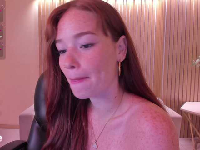 CorinneRusso live cam on BongaCams