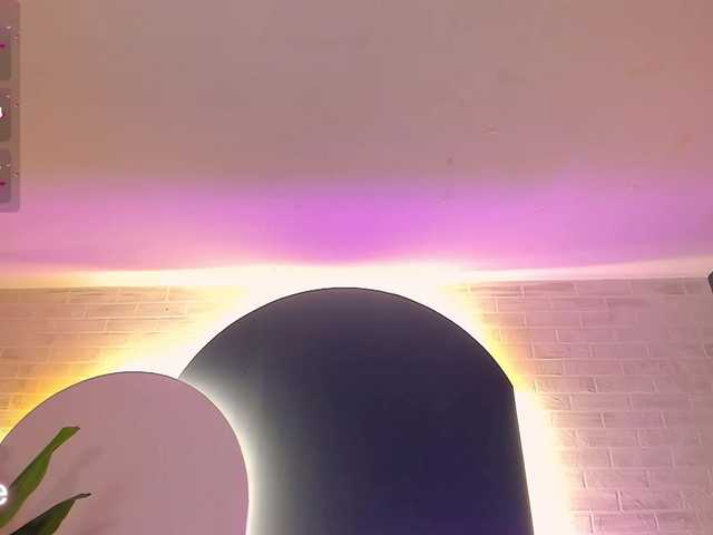 CorinneRusso live cam on BongaCams