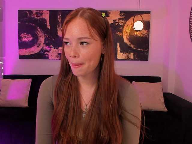 CorinneRusso live webcam show