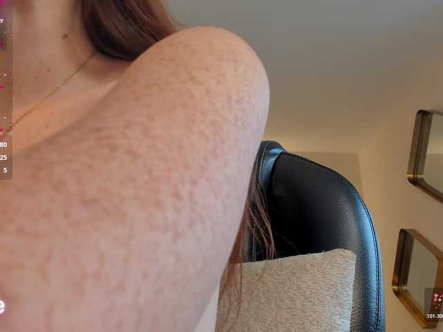 CorinneRusso live cam on BongaCams