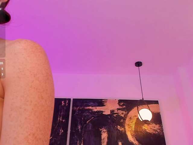 CorinneRusso live webcam show