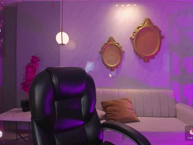 CorinneRusso's BongaCams show and profile