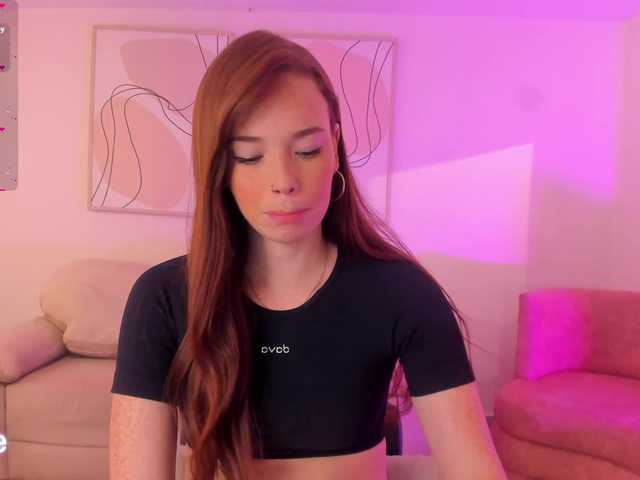 CorinneRusso live cam on BongaCams