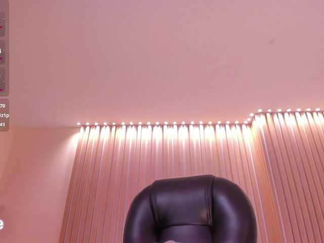 CorinneRusso live cam on BongaCams