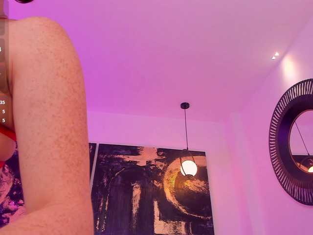 CorinneRusso live webcam show