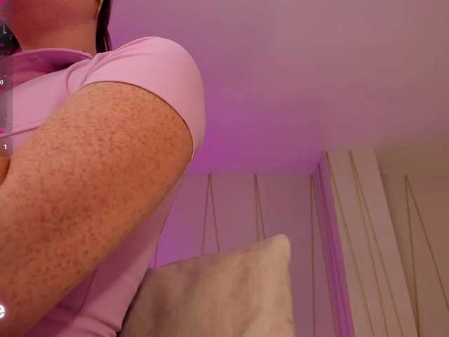 CorinneRusso live cam on BongaCams