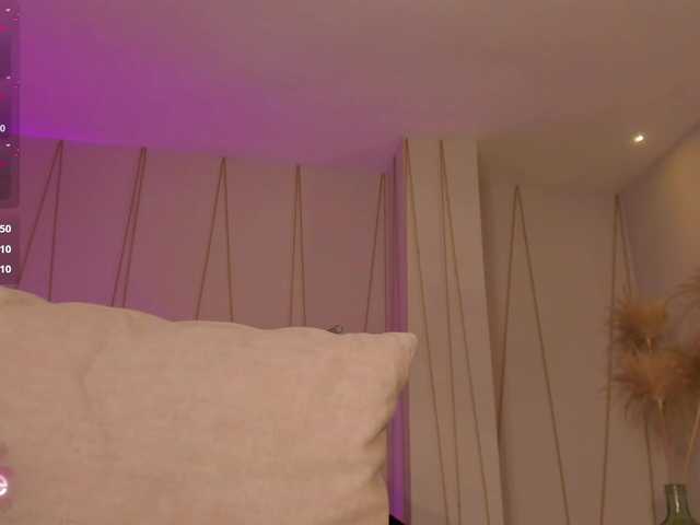 CorinneRusso live cam on BongaCams