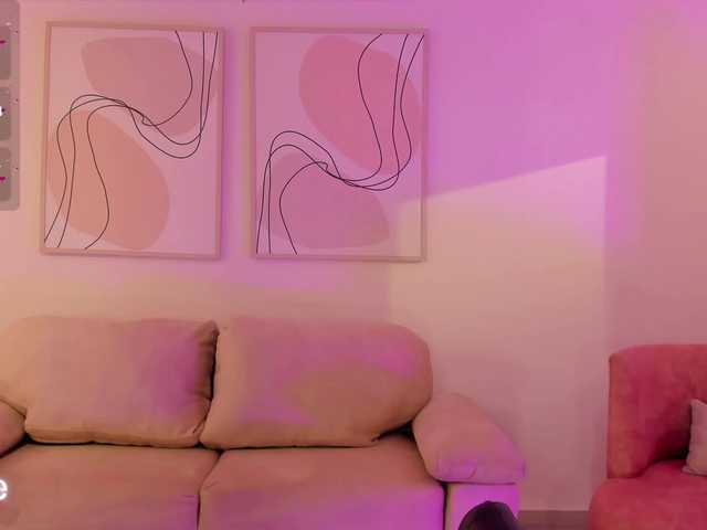 CorinneRusso live cam on BongaCams
