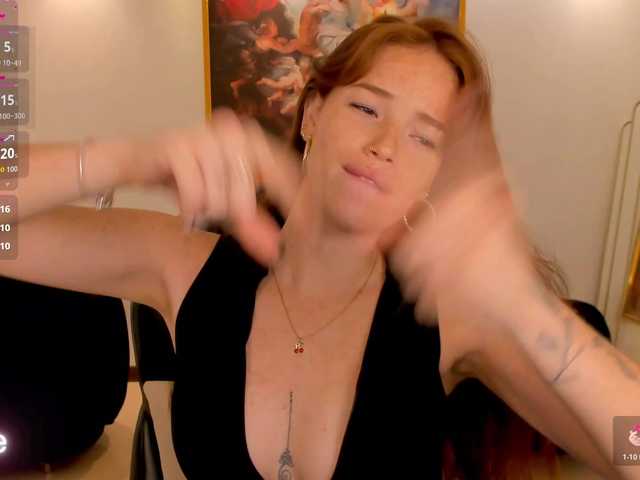 CorinneRusso live cam on BongaCams